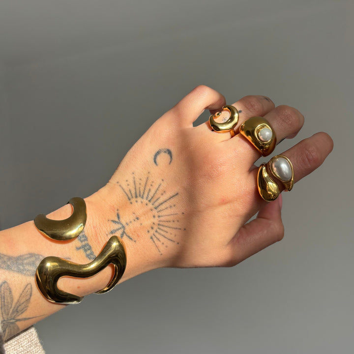 Calyra Bracelet