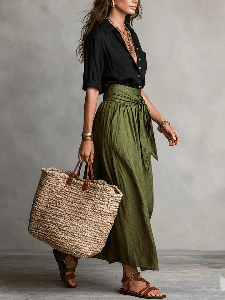 Vera™ | Set of two pieces: black t-shirt and olive green midi skirt